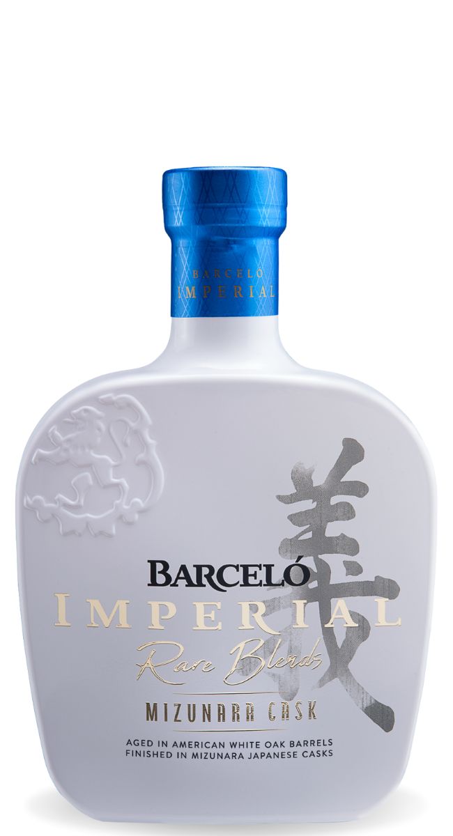 Flasche barcló Rum Rare Blend Mizunara cask